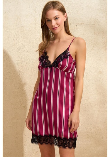 Satençizgili İp Askılı Dantelli Kısa Gecelik Bordo