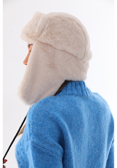 Kadın Bej Kürklü Kulaklıklı Peluş Şapka Bej