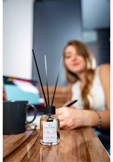 Vivaldi Home Sakura Çiçeği Çubuklu Oda Kokusu Esansiyel Uçucu Yağ 50 ML