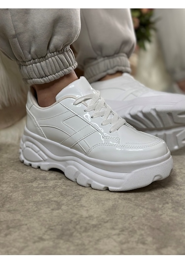 Günlük Kadın Sneaker Kalın Yüksek Taban Bağcıklı Rahat Tiger Şeritli Spor Ayakkabı 032 07 - Beyaz Rugan