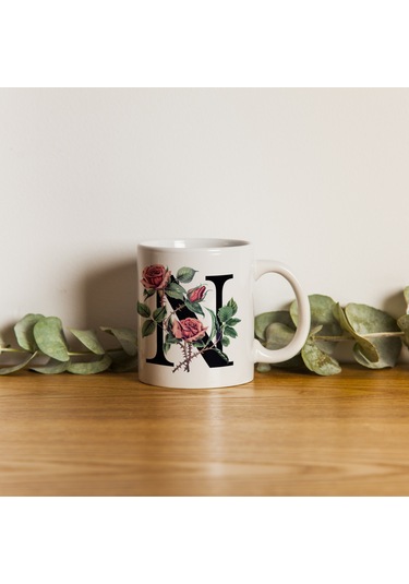 N Baş Harf Kırmızı Güller İle Sarılı Bardak 330 Ml Kişiye Özel Çiçekli Hediye Beyaz