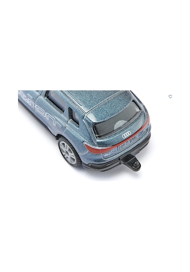 Siku Audi Q4 E-tron Metal Model Araba Oyuncak Diecast Koleksiyon Lisanslı Elektrikli Orijinal 8.5 Cm