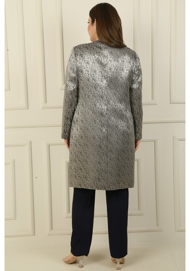 Kolsuz Yanları Yırtmaçlı Bluz Boncuk Detaylı Astarlı Uzun Jakarlı Ceket Pantolon Büyük Beden 3'lü Takım Lacivert