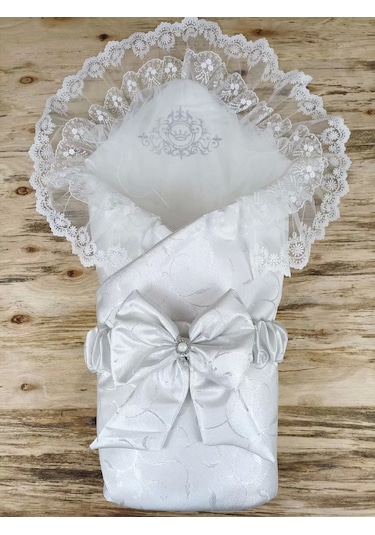 Yenidoğan Pırıltı Taç Nakışlı İnci Delüks Kundak Bebek Battaniyesi Ekru Ekru