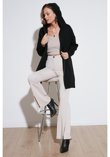 Lela Modest Regular Fit Kapüşonlu Tesettür Triko Bayan Hırka 4616176 Siyah