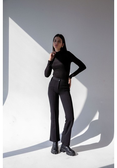 Kadın Dik Yaka Zebra Desenli Body Siyah