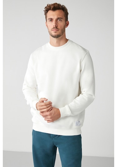 Travis  Erkek Yumuşacık Kumaşlı Regular Fit Yuvarlak Yakalı Beyaz Sweatshirt