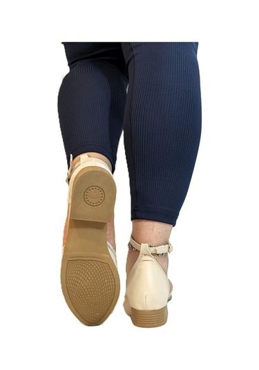 Fiyra 4050 Bej Taşlı Bilek Bağlı Karnıyarık Bayan Babet Sandalet Bej