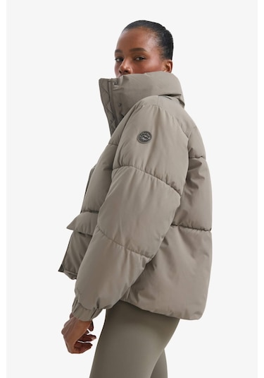 Defacto Defactofit Su İtici Oversize Fit Geniş Kalıp Dik Yaka Fermuarlı Çıtçıtlı Cepli Şişme Mont E9266ax25wnkh464 Haki-kh464 Defacto Defactofit Su İtici Oversize Fit Geniş Kalıp Dik Yaka Fermuarlı Çıtçıtlı Cepli Şişme Mont E9266ax25wnkh464 Haki-kh464