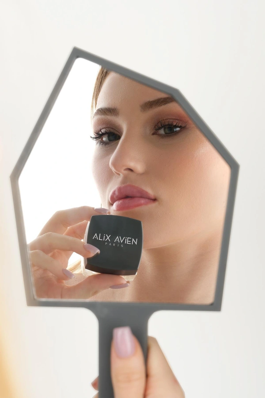Alix Avien Suya Dayanıklı Gün Boyu Kalıcı Makyaj Etkili Nemlendirici Spf+30 Faktör Yüz Bakım Ve Parlaklık Seti