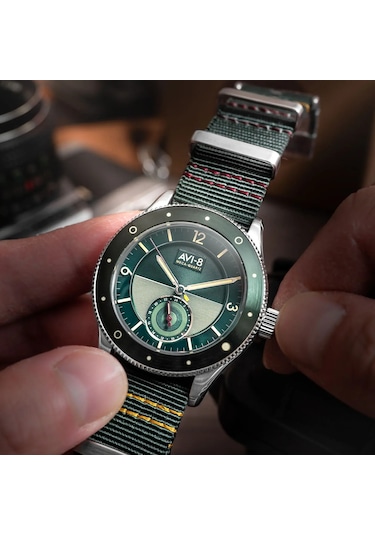 Avı-8 Flyboy Airmaster Sector Av-4112-02 Erkek Kol Saati Altın