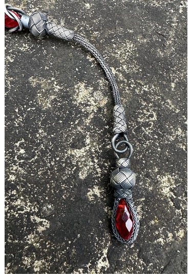 Zamansız Şıklık - Kristal Taşlı Oksitli Gümüş Kazaziye Tekli Tesbih Püskülü