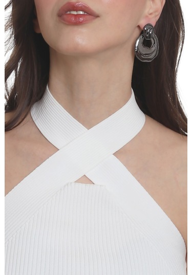 Labalaba Kadın Yaprak Dokulu Çivili Model Çanta Formlu Küpe - Antrasit Antrasit