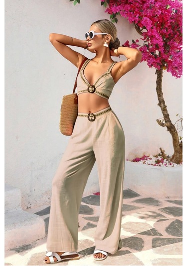 Şeritli Çift Tokalı Natürel Dokulu Keten Kumaşlı Palazzo Pantolon Sırt Lastikli Üçgen Krop Takım Bej