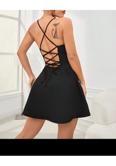 Siyah Kloş Etekli Sırt Dekolteli Mini Elbise Siyah