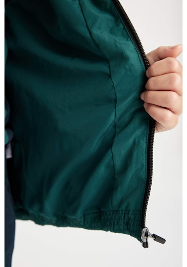 DeFacto Erkek Çocuk Su İtici Kapüşonlu Fermuarlı Cepli Mont C7385A824WNGN383