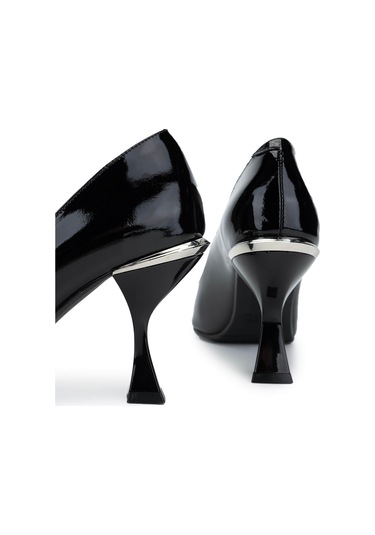 Tamer Tanca Kadın Hakiki Deri Siyah Rugan Topuklu Ayakkabı 1027 0197 Bn Ayk Sk24-25 Sıyah Rgn Siyah Rugan Tamer Tanca Kadın Hakiki Deri Siyah Rugan Topuklu Ayakkabı 1027 0197 Bn Ayk Sk24-25 Sıyah Rgn Siyah Rugan