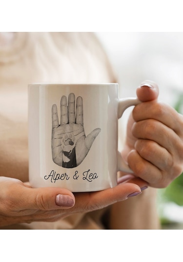 Bk Gift Kişiye Özel İsimli Siyah Beyaz El Ve Pati Tasarımlı Beyaz Kupa Bardak -1, Anneye Hediye, Yeni Doğum Hediye Kobitmeyencom30311 Bk Gift