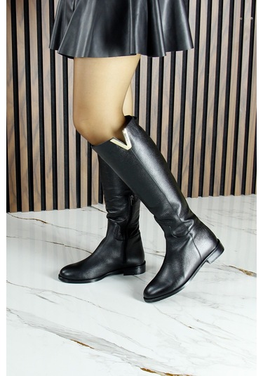 Erkan Saçmacı Siyah Hakiki Dana Derisi Metal Aksesuarlı Fermuarlı Yuvarlak Burun Kalın Topuklu Çizme Siyah