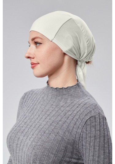 Kadın Tesettür Likralı Penye Dikişsiz Kaymaz Düz Bağlamalı Bone Ekru