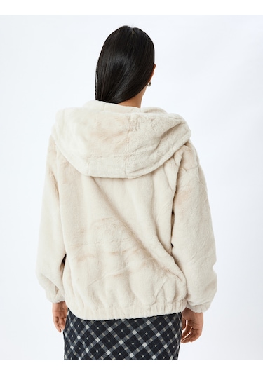 Koton Peluş Mont Kapüşonlu Fermuarlı Cep Detaylı Bej 5wal20004ıw Ekru