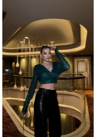 Pullu Crop Kruvaze Bluz - Zümrüt Renkli