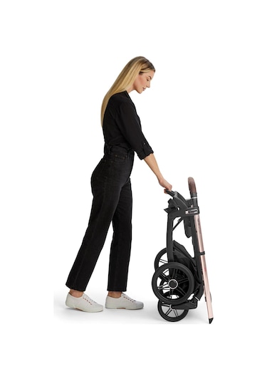 Inglesina Aptica Glam Tek El Tek Hamle İle Katlanıp Açılan Çift Yön Bebek Arabası