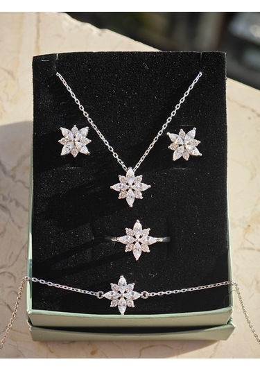 Silver Point Çiçek Figürlü Zirkon Taşlı Set Gümüş
