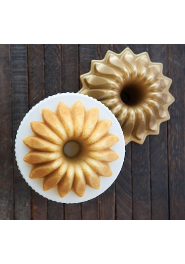 Nordicware Lotus Bundt Kek Kalıbı