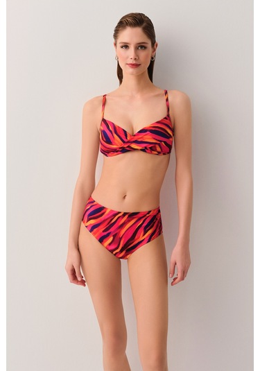 Suwen Flame Yarı Destekli Bikini Üstü Sb2527013841384 Flame Baskılı