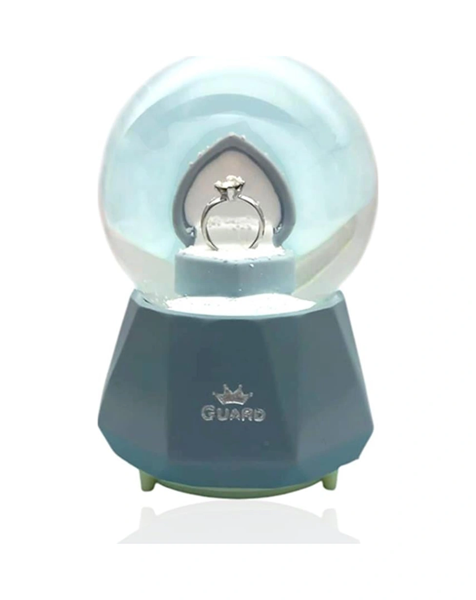 Müzikli Renk Değişiren Işıklı Kar Püskürtmeli Yüzük Kar Küresi