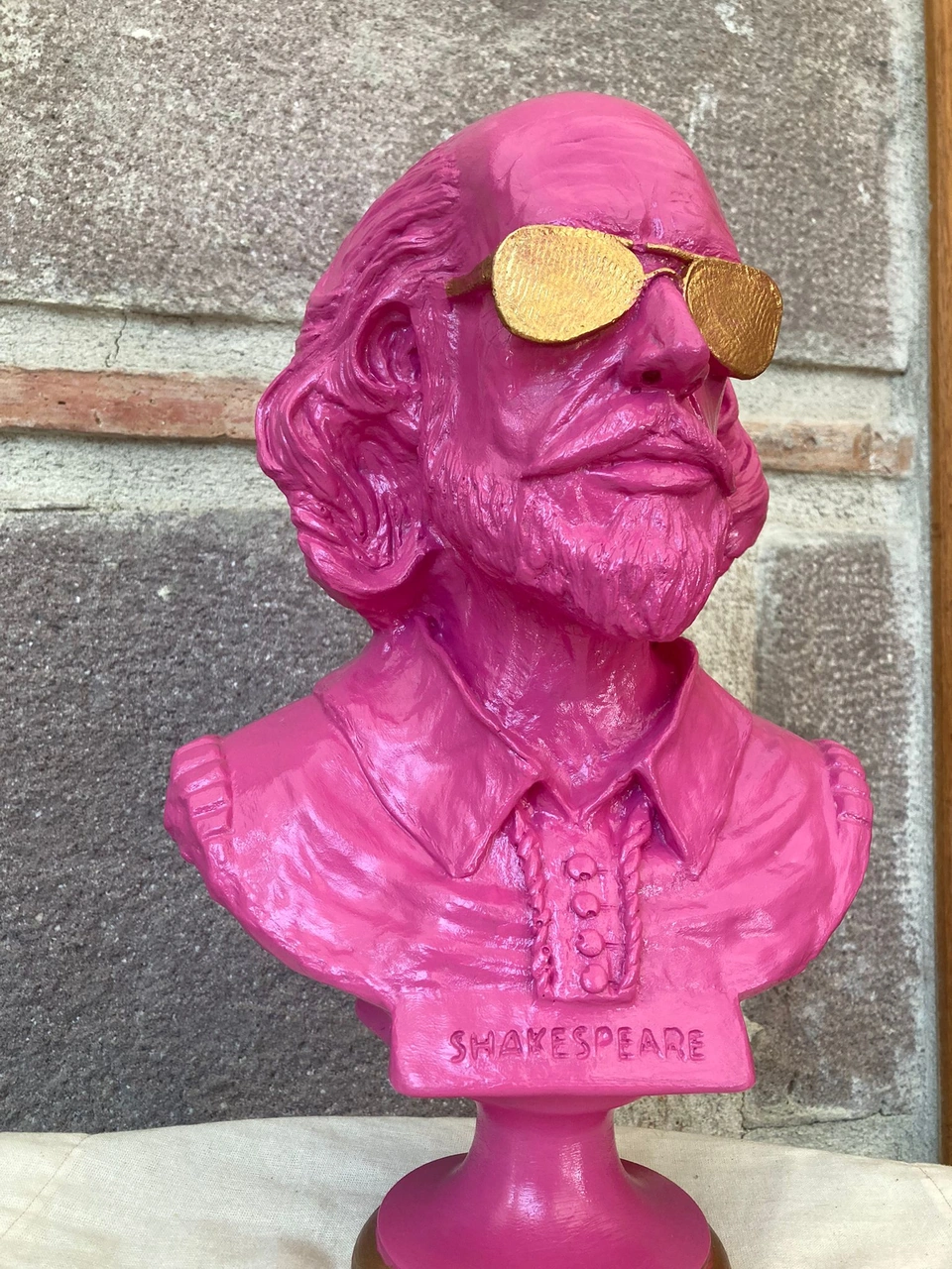 Neon Renkli Shakespare Büst Pembe