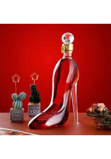 Sürahi Seti, Yüksek Topuklu Ayakkabı İle Viski Bardakları Likör, Bourbon, Votka 350ml
