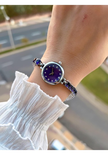 Coliseum Çelik Ve Taşlı Kordon Vintage Seri Küçük Kasa Özel Tasarım Kadın Kol Saati Sp.8933.m7 Gümüş