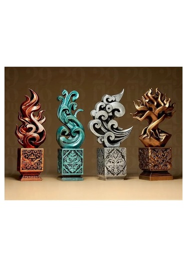 4 Element Heykelleri