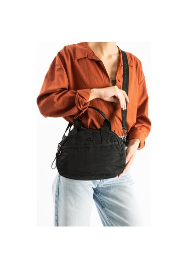 Kadın Omuz Çantası Elde Tutmalı Çapraz Askılı Postacı Bayan Çantası 20 27 Cm Astarlı Hafif Kumaş Siyah