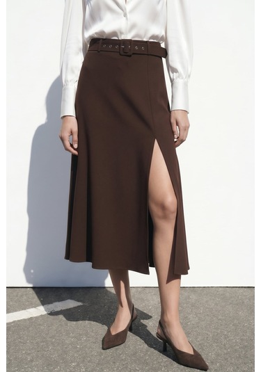 Sateen Kemerli Yırtmaç Detaylı Kloş Etek - Kahve-137414