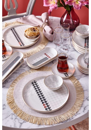 Neva N3257 Berry 26 Parça 6 Kişilik Kahvaltı Takımı-Kazayağı Beyaz