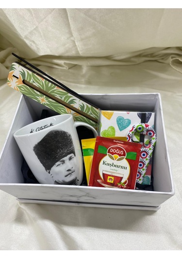 Atatürk Temalı Kupa Hediye Kutusu Öğretmenler Günü Hediyesi Şık Ve Anlamlı Hediye -