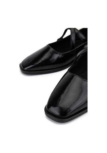 Tamer Tanca Kadın Hakiki Deri Siyah Rugan Babet Ayakkabı 1073 Yk7 Bn Ayk Sk25-26 Sıyah Krsk Rgn Siyah Kırışık Rugan
