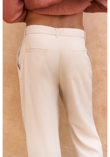 Mai Studios Co. Mai Collection Lorenza Kemer Detay Bej Erkek Pantolon Bej