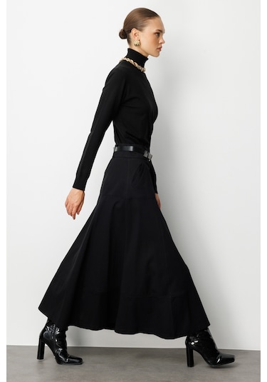 Mizalle Siyah A Kesim Kemerli Kalın Volanlı Maksi Etek Siyah