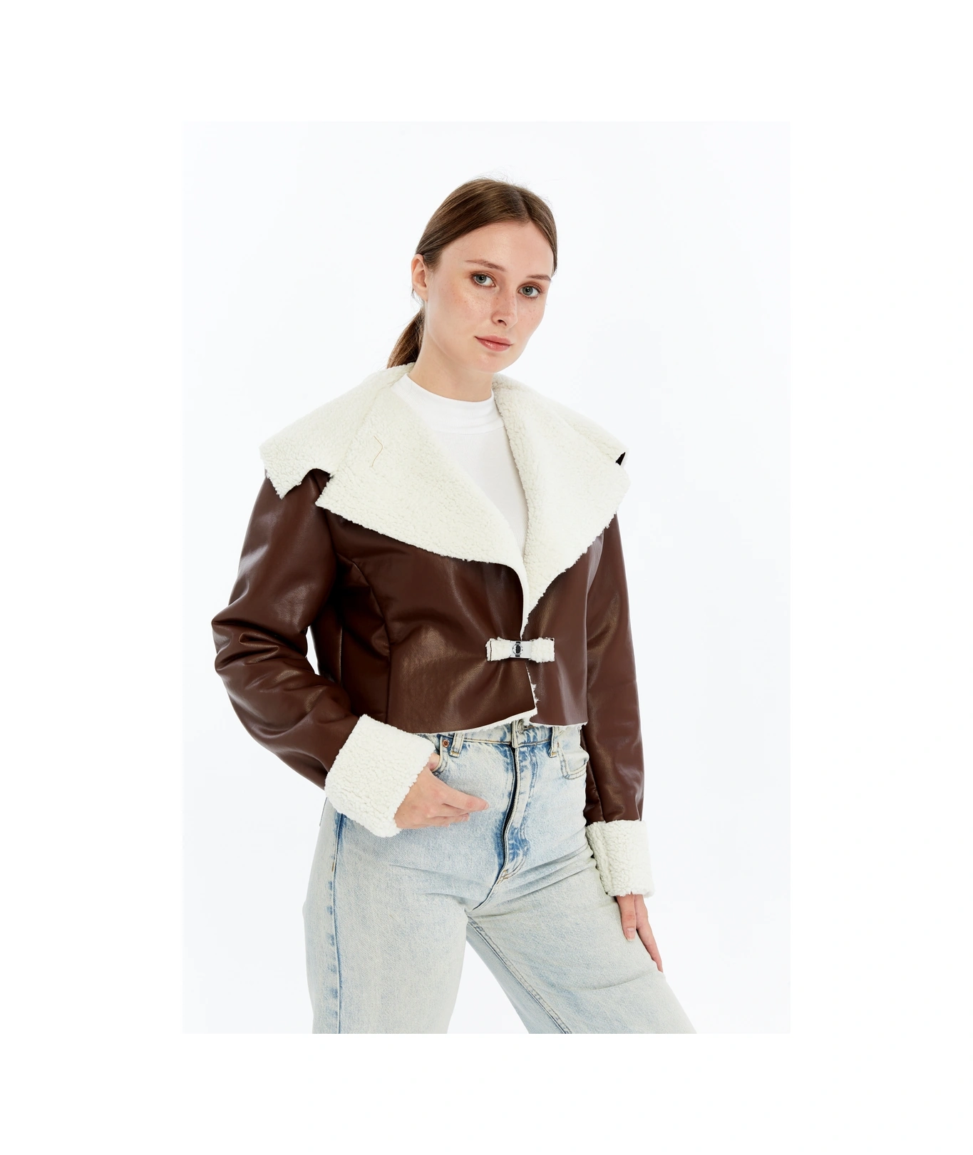 Kadın Oversize Deri Mont Kürklü Ceket Niş Kompakt Tasarım Günlük Spor Görünüm Kahverengi