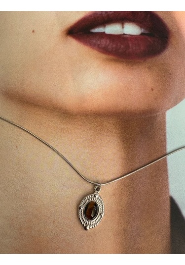 Oval Taşlı Kararmaz Çelik Kadın Gümüş Renk Kolye Modern Ve Şık Altın