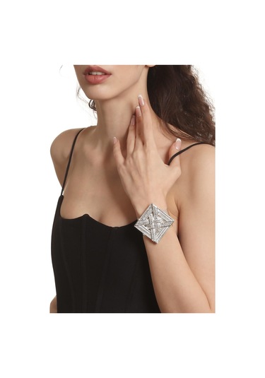 Kadın Lak Gümüş Renk Kaplama Ayarlanabilir Açık Bant Örgü Dokulu Geometrik Figürlü Bileklik Gümüş