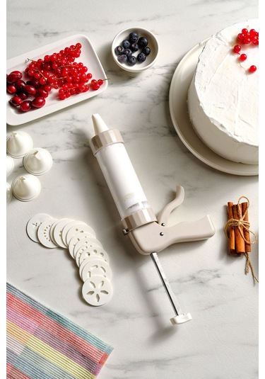 Karaca x Refika Gadgets Pasta Süsleme Aparatı