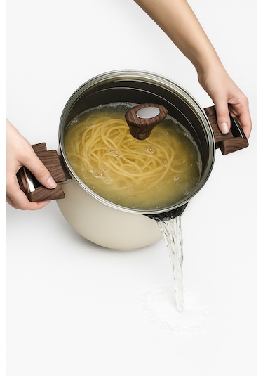 Krem Titanium Kaplama 22 Cm Makarna Tenceresi Krem