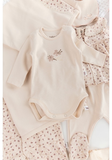 Çiçek Desenli 10'lu Kız Bebek Hastane Çıkışı Bebek Takımı Bej
