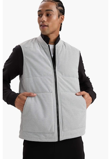 Defacto Regular Fit Dik Yaka Fermuarlı Cepli Yelek E8777ax25augr360 Gri Defacto Regular Fit Dik Yaka Fermuarlı Cepli Yelek E8777ax25augr360 Gri