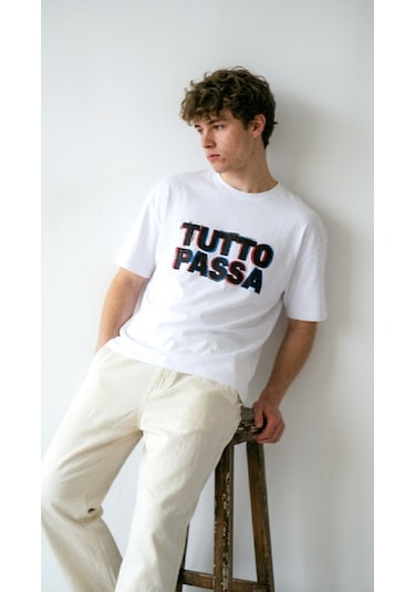 Hoxie Unisex Beyaz 'tutto Passa' Baskılı Oversize Tişört